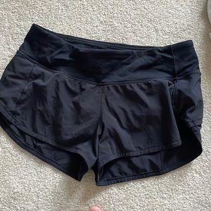 Lululemon shorts speed up low rise 2.5”